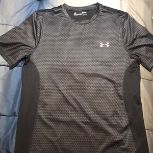 Men’s Medium Under Armour Black/Grey Athletic Tee